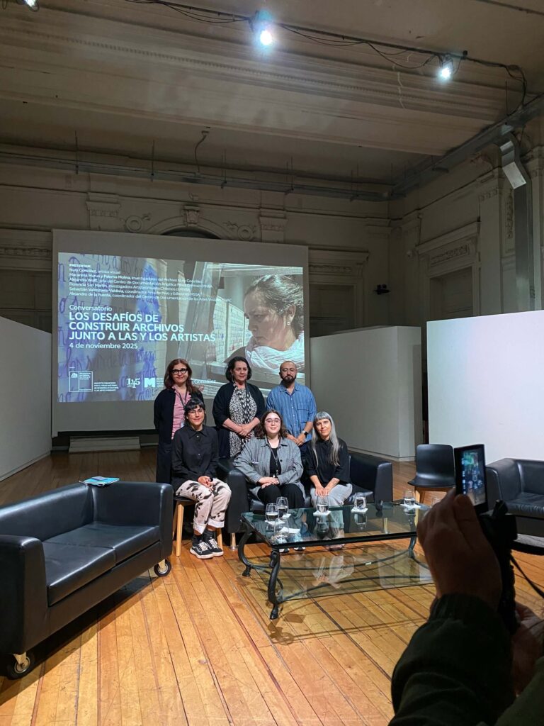 Los desafíos de construir archivos junto a las y los artistas